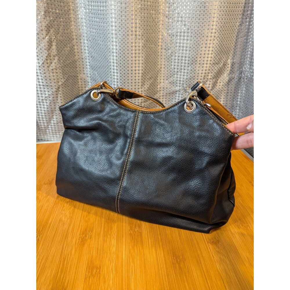 Nine West Women’s Black And Tan Leather Shoulder Handbag Purse Bag (R03)